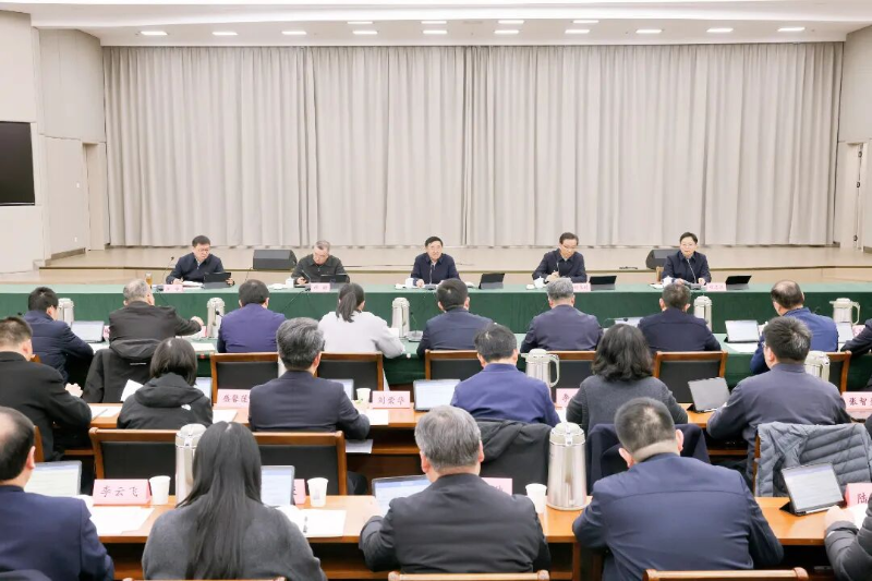 省人社厅专题研究部署学习贯彻习近平总书记重要讲话和...